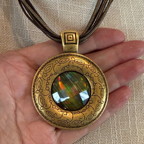 KENNETH COLE Women's Green & Gold Tribal Pendant on Cord - Picture 3 of 7